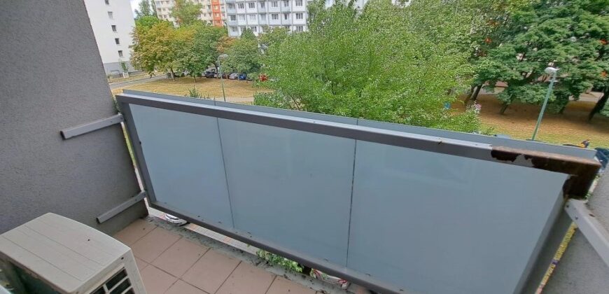 Prenájom dvojkancelárie (52 m2) v Hoteli Bratislava, Seberíniho ul.